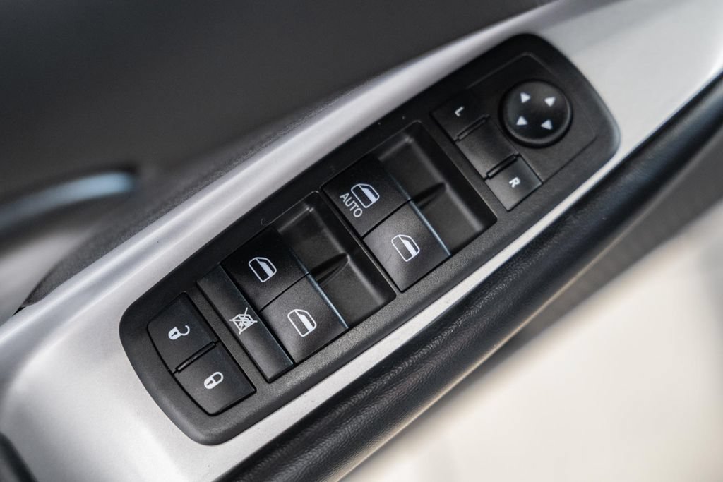 Used 2019 Dodge Journey SE w/ Premium Group FWD image 35