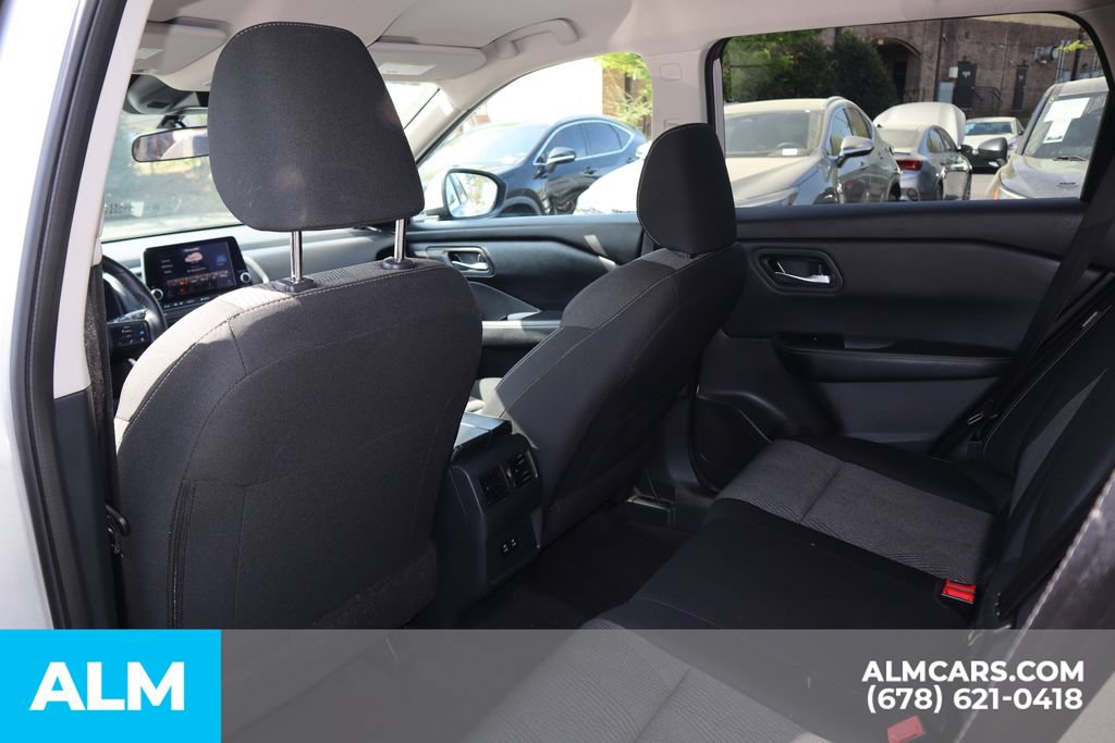 Used 2025 Nissan Rogue SV AWD/4WD image 17