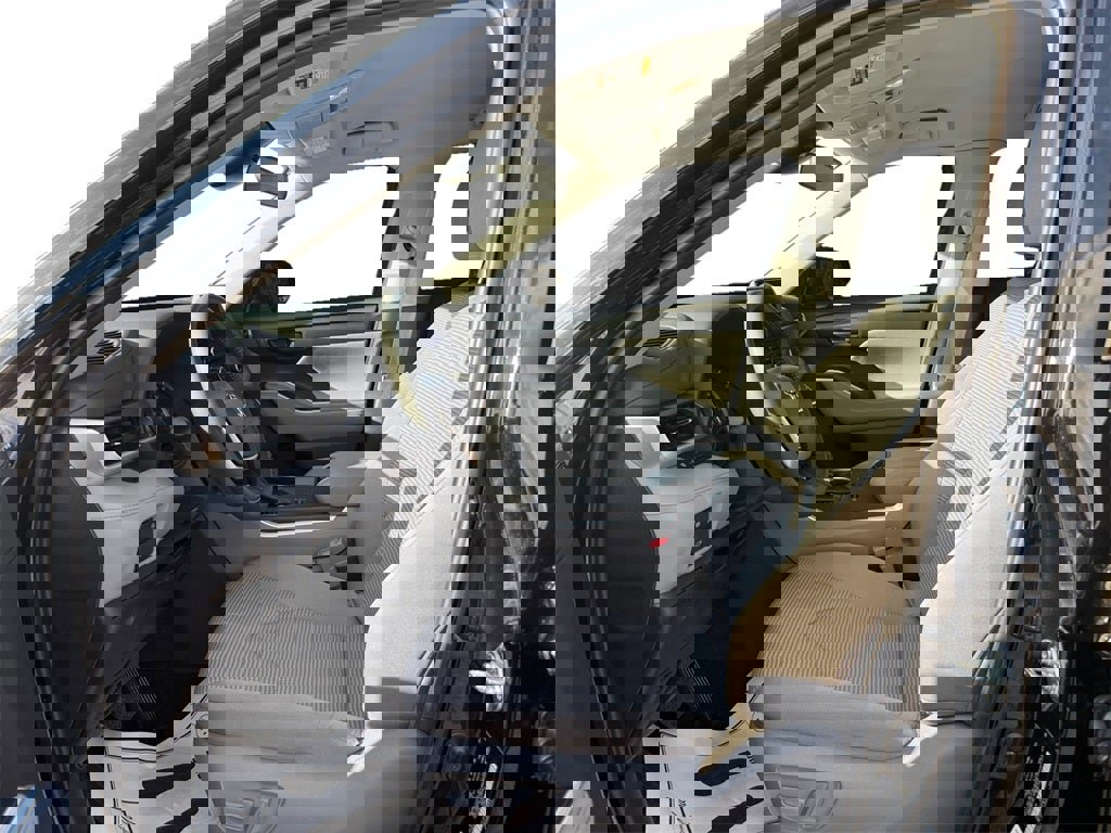 Used 2023 Toyota Highlander Platinum image 9