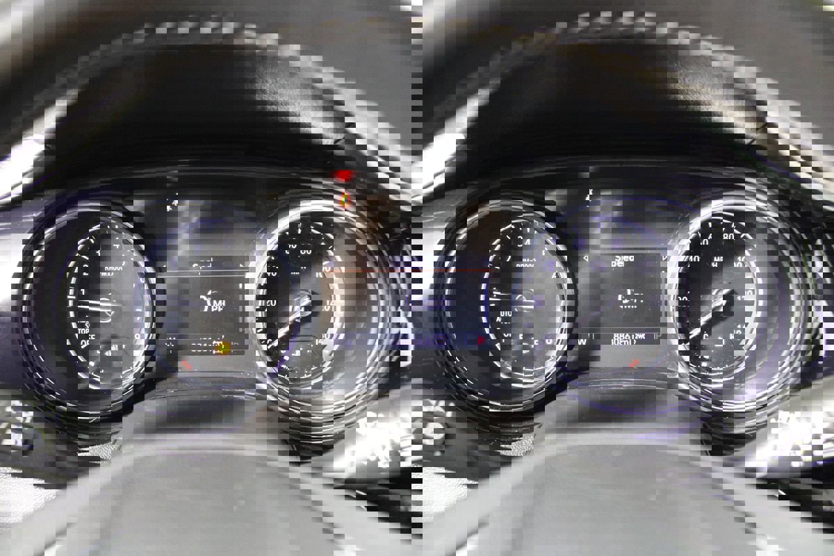 Used 2021 Buick Encore GX Select image 14