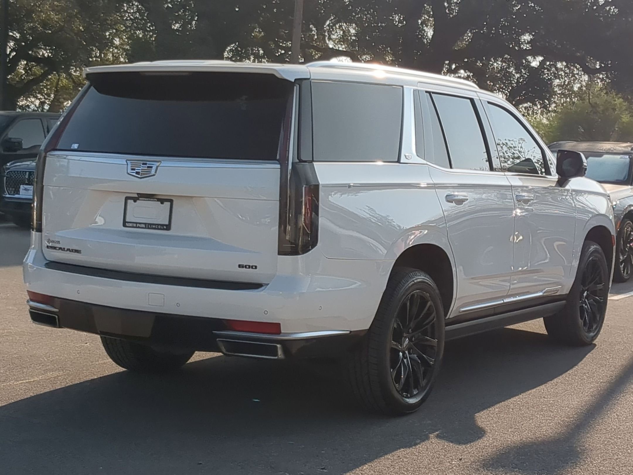 Used 2021 Cadillac Escalade Premium Luxury Platinum w/ LPO, Floor Liner Package image 3