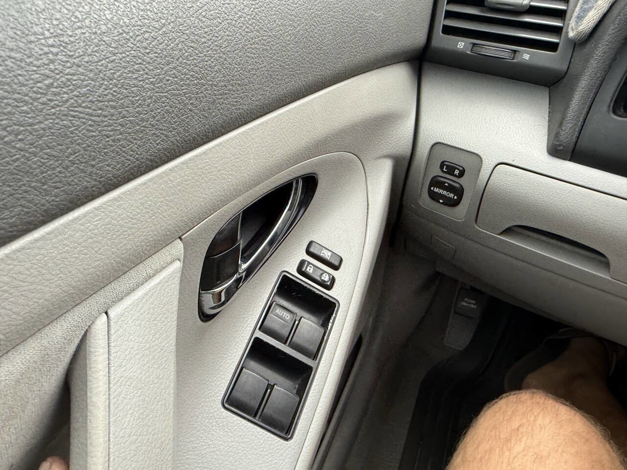 Used 2007 Toyota Camry LE image 24