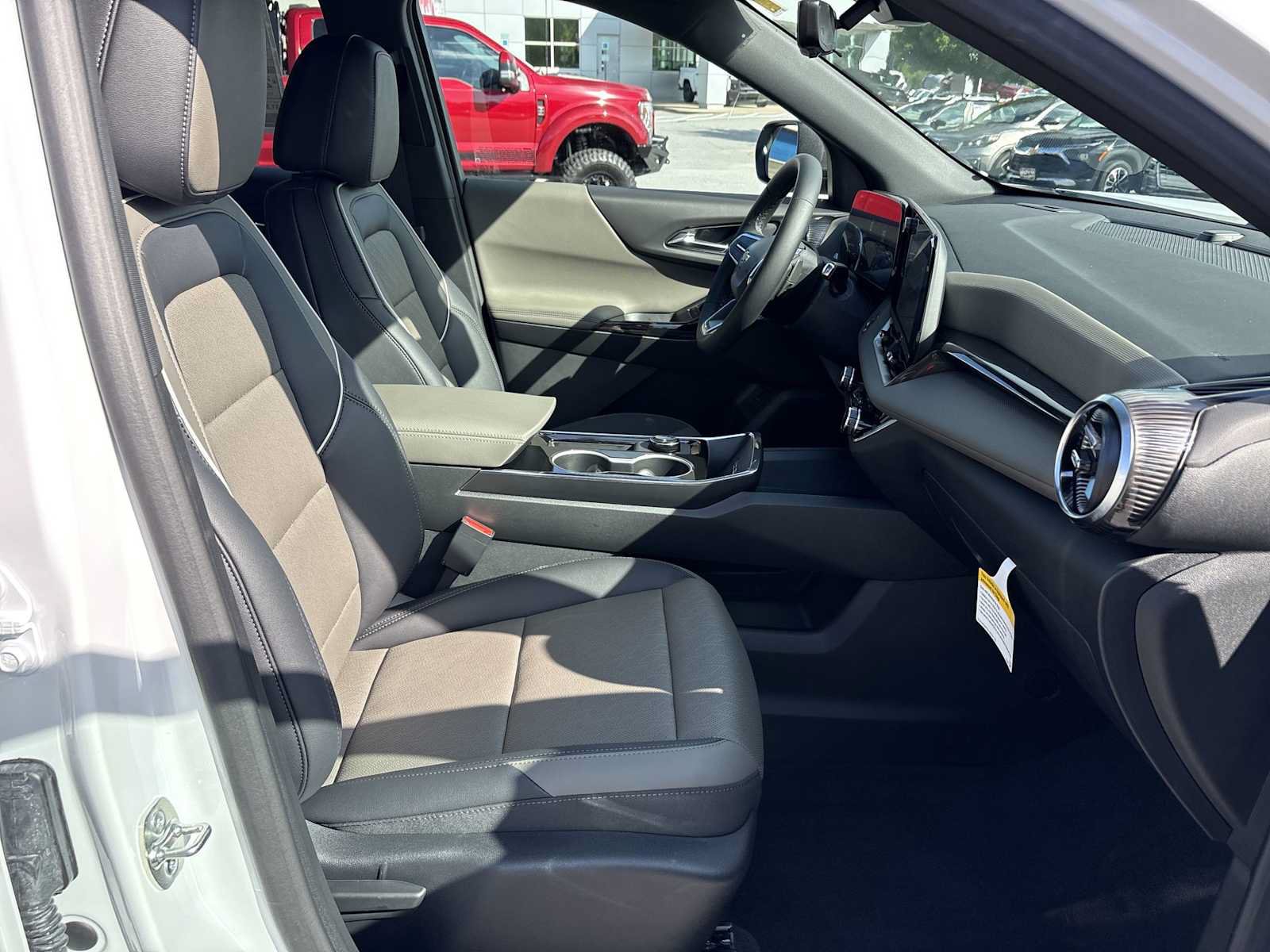 New 2027 Chevrolet Equinox LT w/ Convenience Package II AWD/4WD image 27