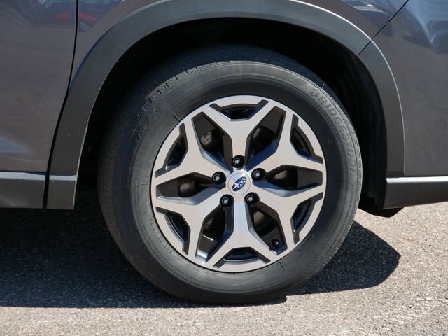 Used 2023 Subaru Forester Premium image 7