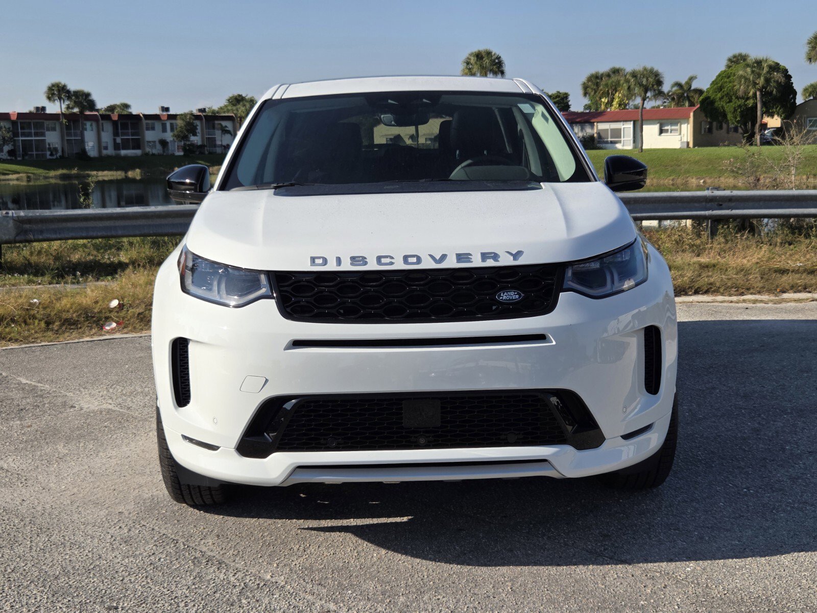 New 2025 Land Rover Discovery Sport S image 8