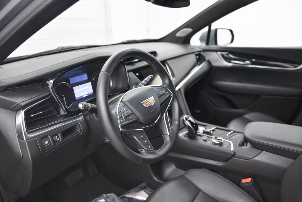 Used 2025 Cadillac XT5 Premium Luxury image 16