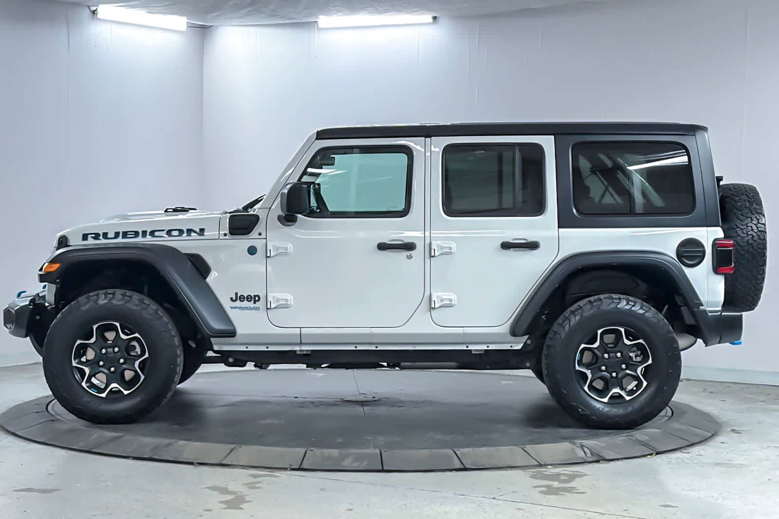 Used 2022 Jeep Wrangler Unlimited Rubicon 4xe AWD/4WD image 5