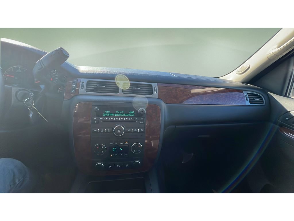 Used 2013 Chevrolet Avalanche LT w/ All-Star Edition image 17