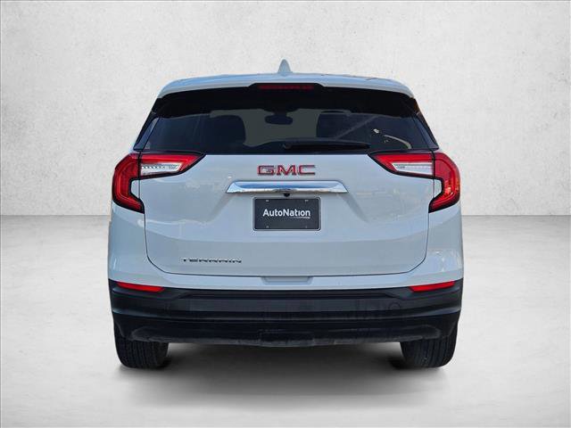 Used 2024 GMC Terrain SLE image 7