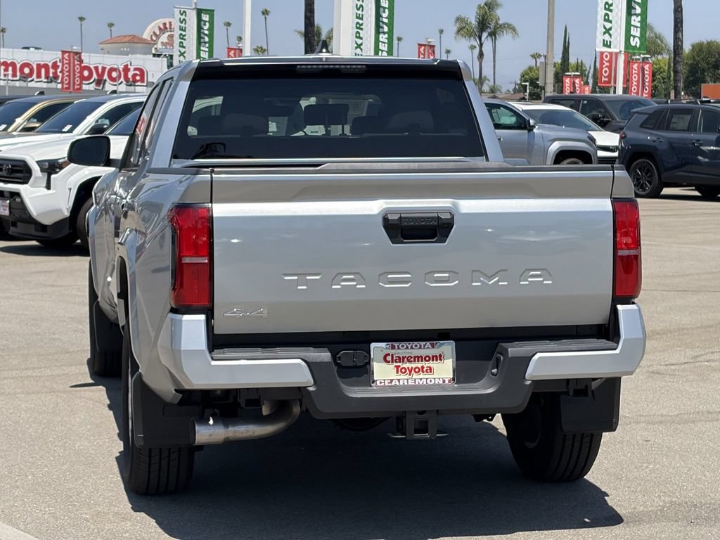 Certified 2025 Toyota Tacoma SR5 AWD/4WD image 41