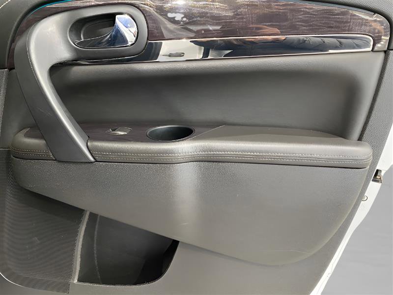 Used 2016 Buick Enclave Leather image 13