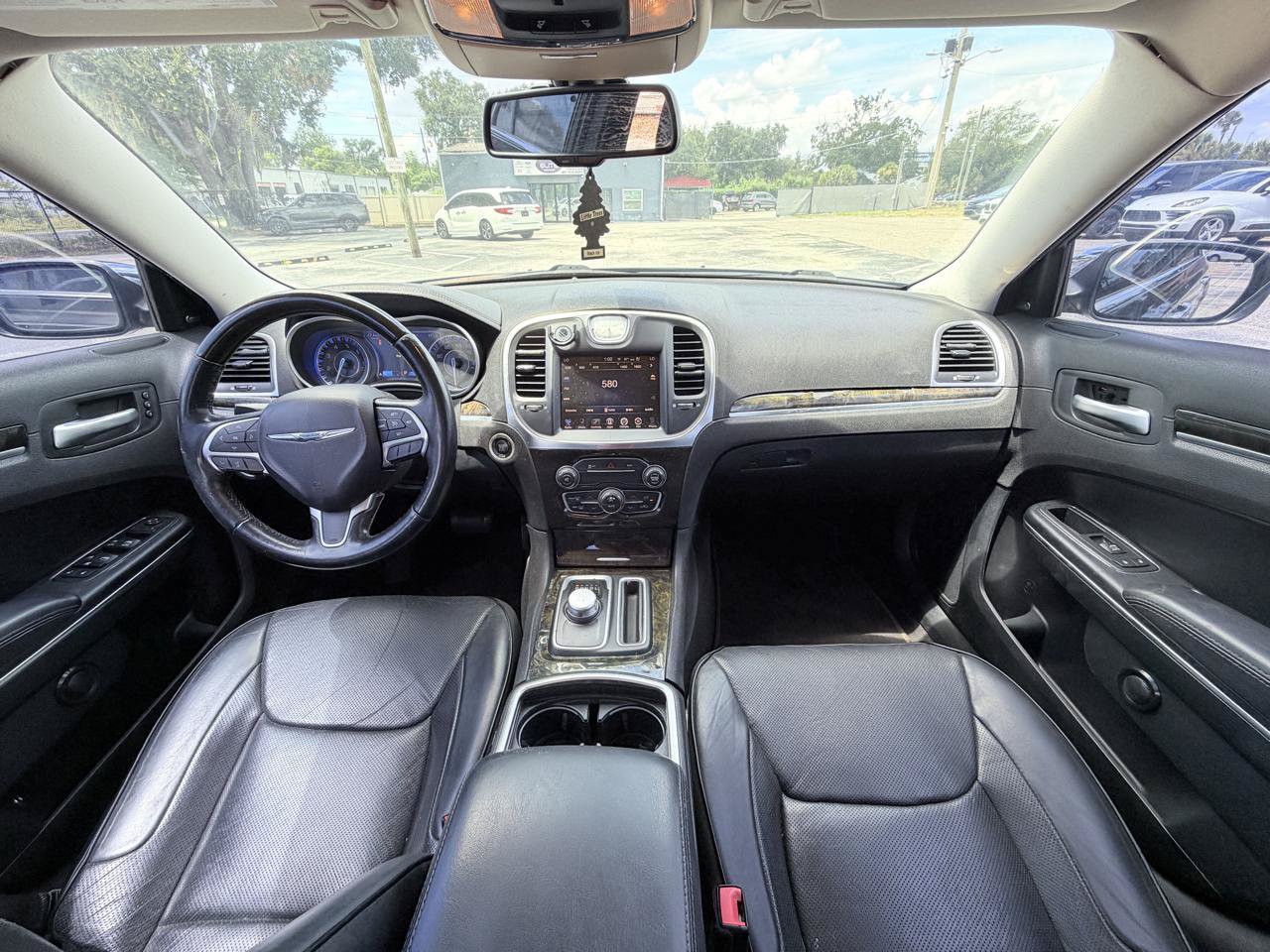 Used 2016 Chrysler 300 C RWD image 11