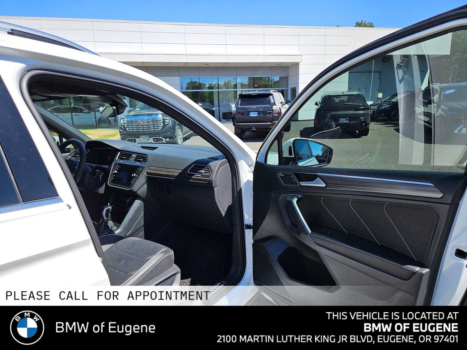 Used 2022 Volkswagen Tiguan SEL R-Line AWD/4WD image 10