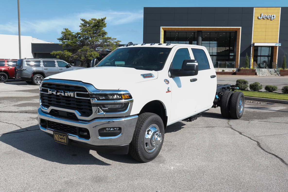 New 2027 RAM 3500 Tradesman w/ Chrome Appearance Group A AWD/4WD image 1