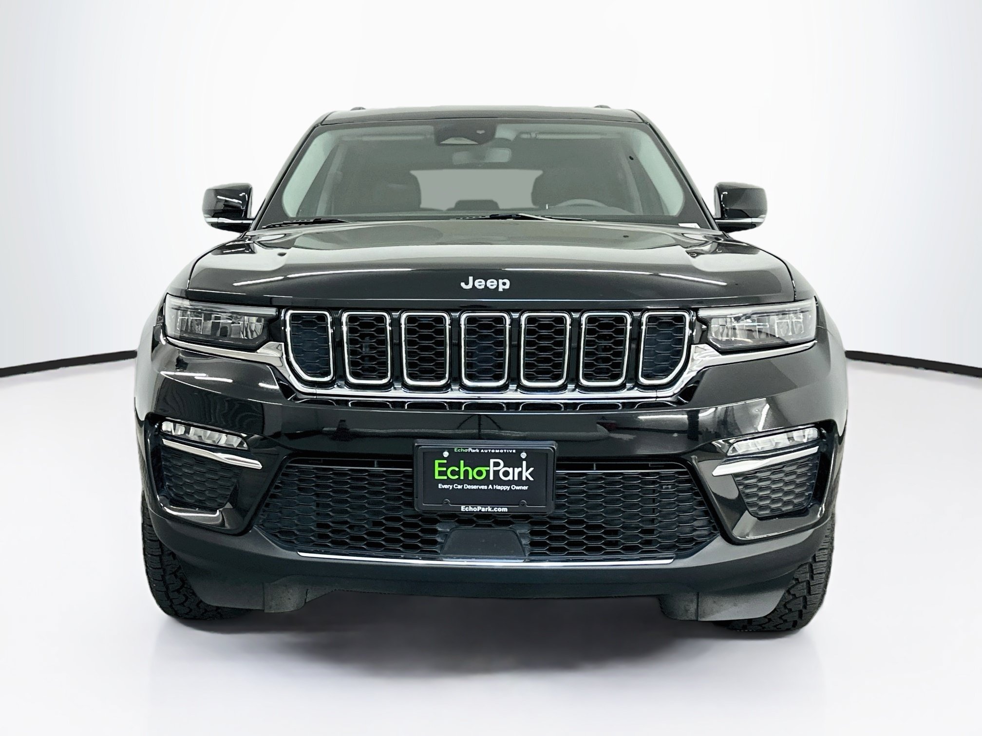 Used 2023 Jeep Grand Cherokee Limited AWD/4WD image 2