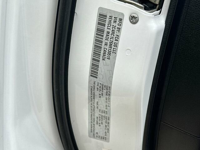 Used 2022 Chrysler Pacifica Touring-L w/ Uconnect Theater Family Group image 37