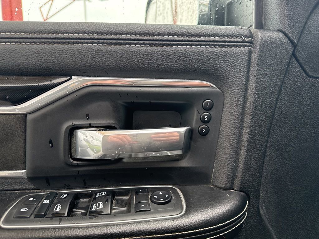 Used 2022 RAM 3500 Laramie image 9