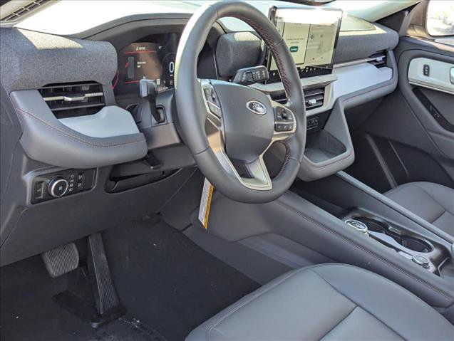 New 2026 Ford Explorer Active w/ Active Comfort Package image 3