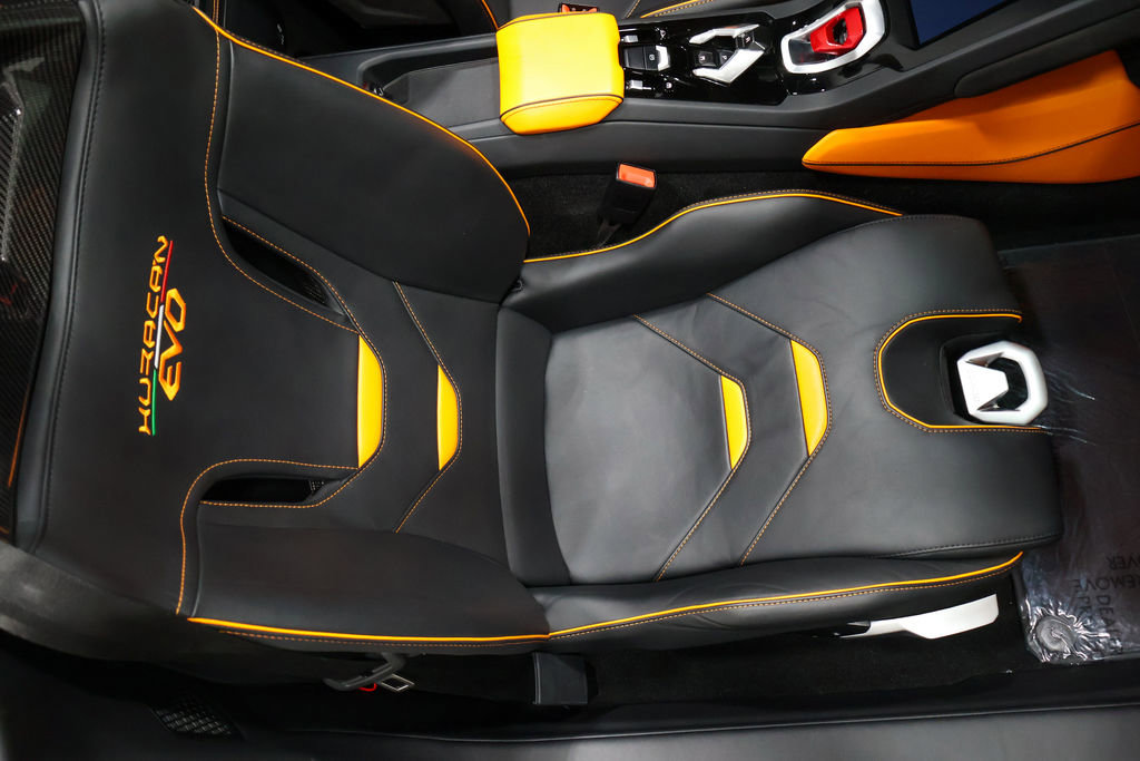 Used 2024 Lamborghini Huracan EVO image 64