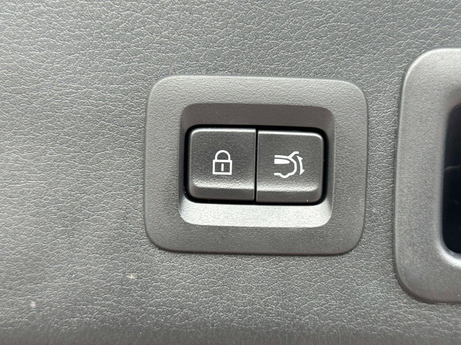 Used 2023 MAZDA CX-30 2.5 Turbo w/ Premium Package image 12