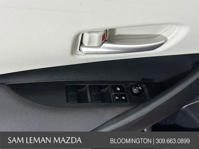 Used 2021 Toyota Corolla LE FWD image 17