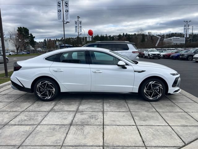 New 2026 Hyundai Sonata SEL FWD image 4
