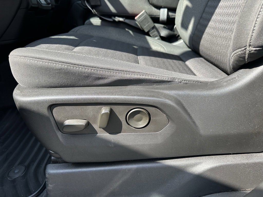 Used 2022 Chevrolet Silverado 1500 Custom Trail Boss w/ LPO, Dark Essentials Package image 12