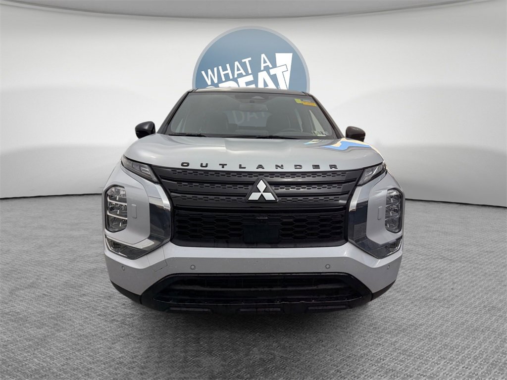 Used 2023 Mitsubishi Outlander SEL Black Edition image 9