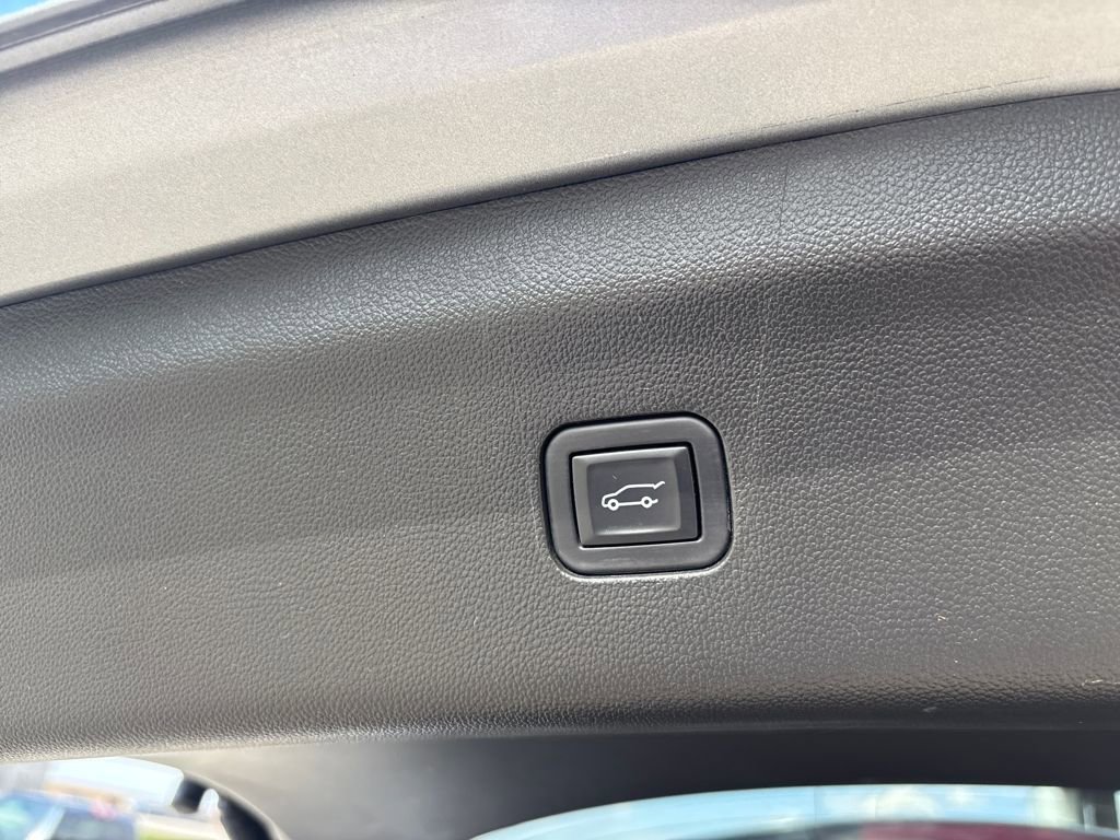 Used 2024 Buick Enclave Premium image 34