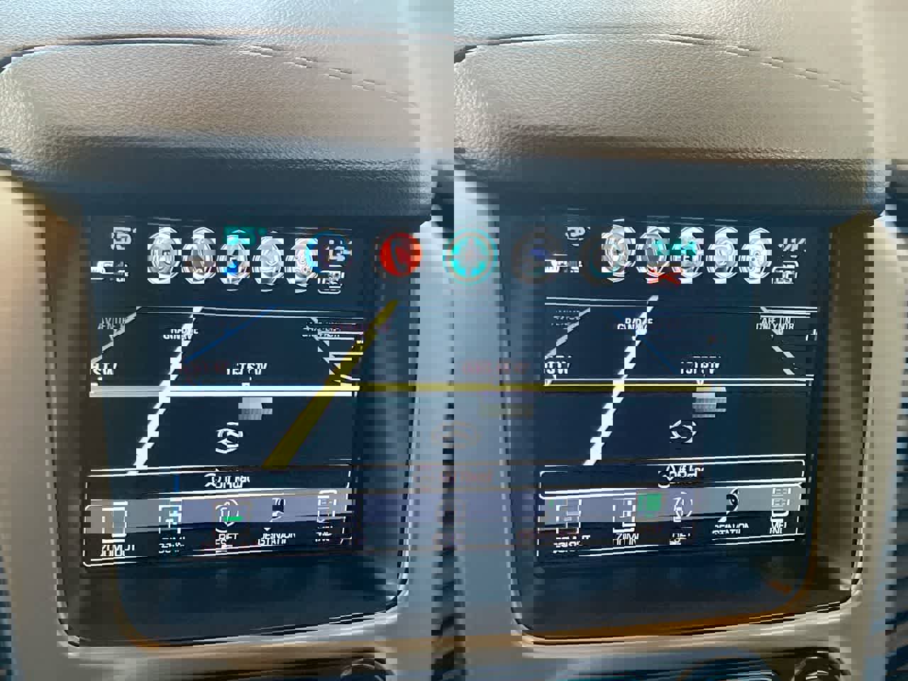 Used 2018 GMC Yukon Denali w/ Open Road Package image 18