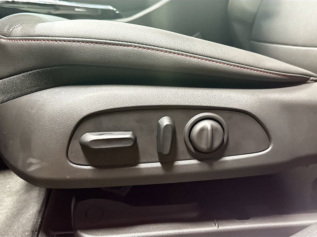 New 2026 Chevrolet Trax RS w/ Driver Confidence Package image 18