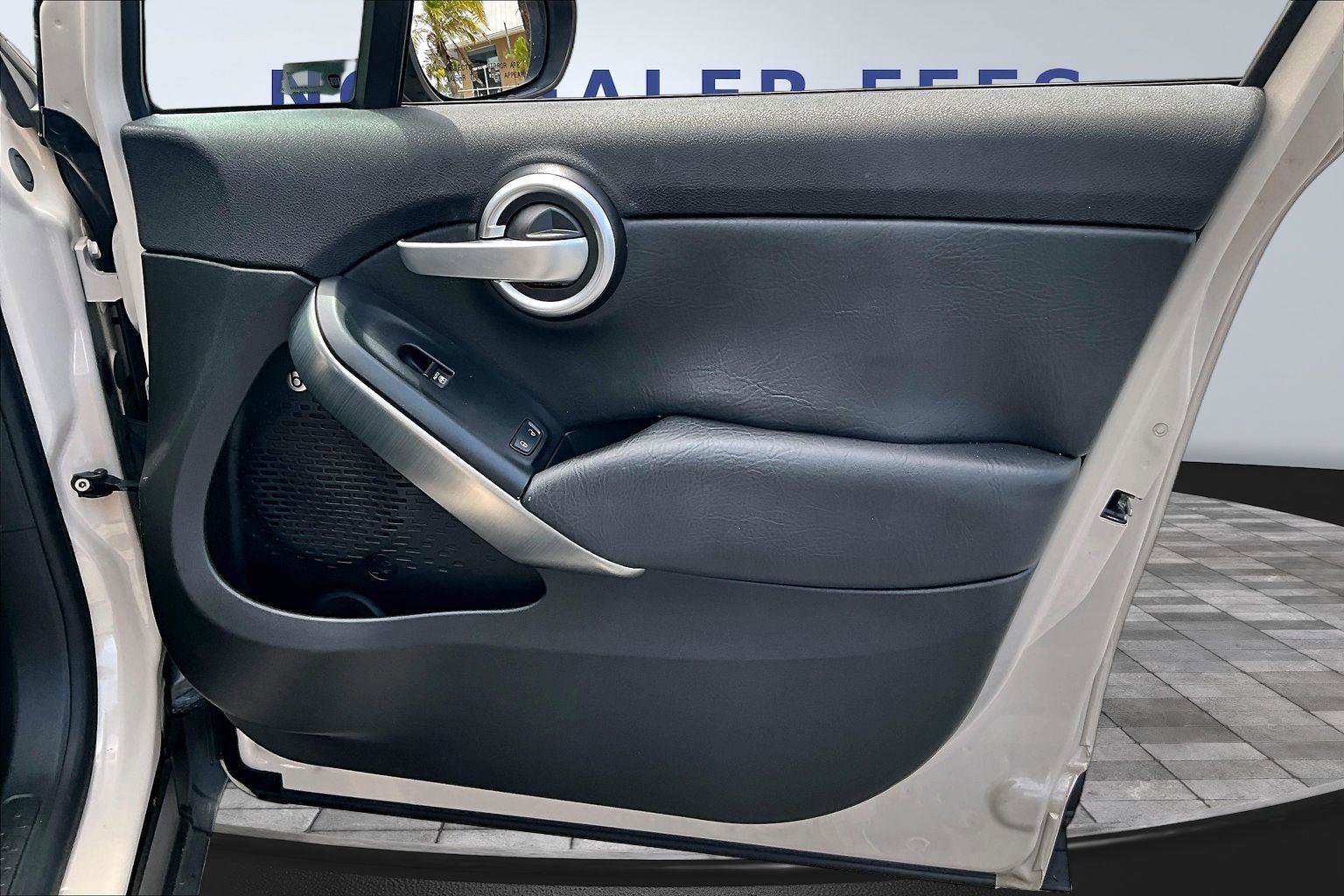 Used 2016 FIAT 500X Trekking Plus image 28