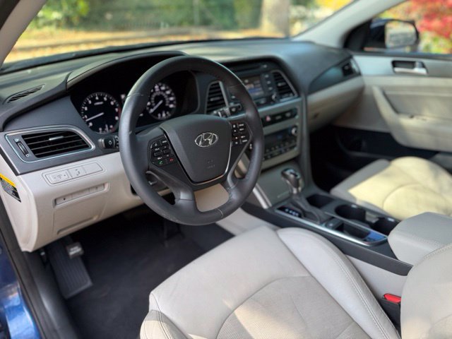 Used 2015 Hyundai Sonata Sport w/ Option Group 03 FWD image 11