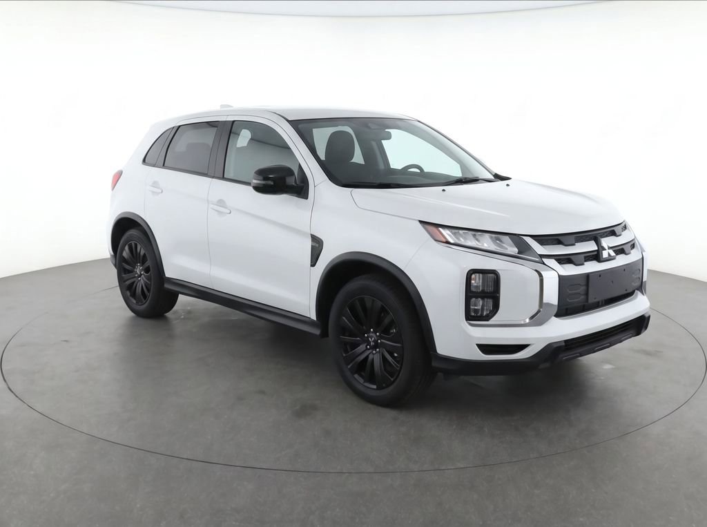 Used 2026 Mitsubishi Outlander Sport LE AWD/4WD image 2