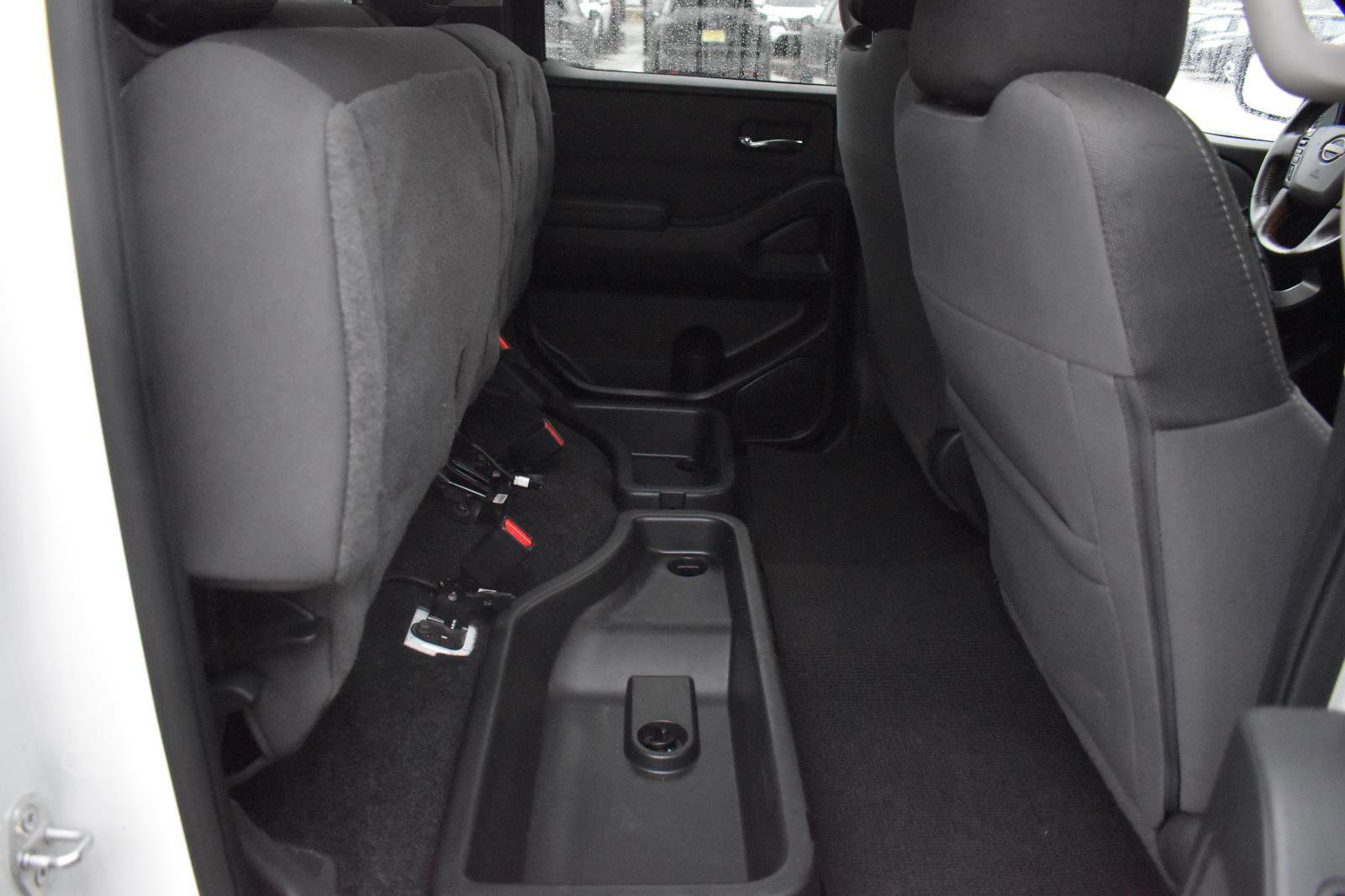 Used 2023 Nissan Frontier SV w/ SV Convenience Package image 44