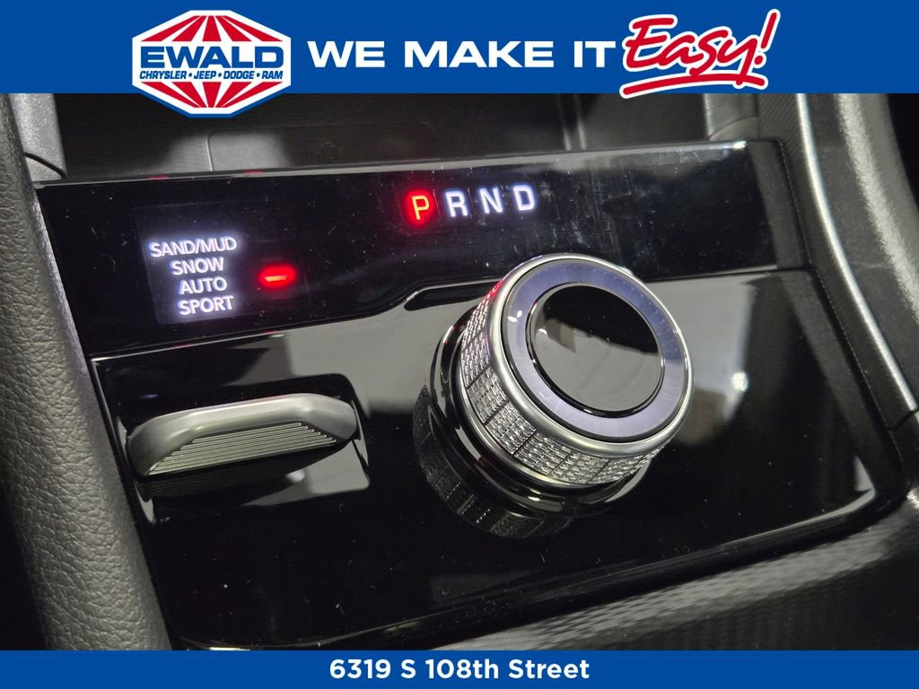 New 2025 Jeep Grand Cherokee Limited w/ Luxury Tech Group II image 6