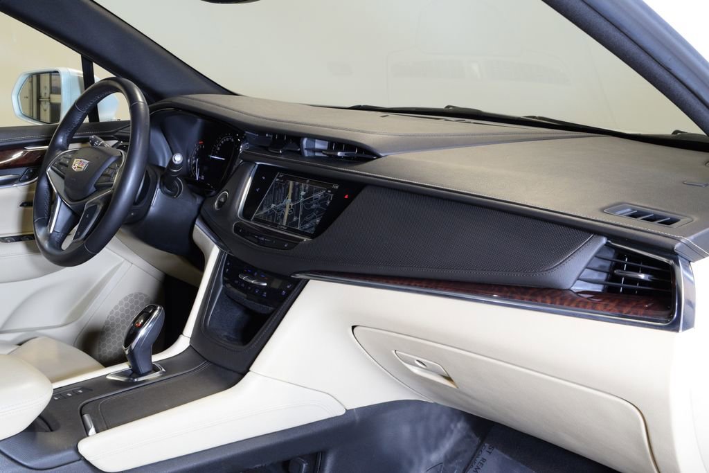 Used 2018 Cadillac XT5 Premium Luxury w/ Driver Assist Package image 32