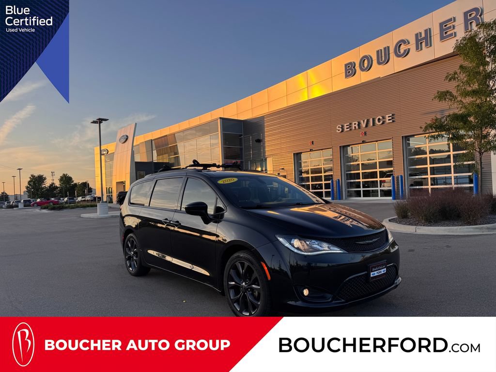 Used 2020 Chrysler Pacifica Touring w/ S Appearance Package FWD image 1