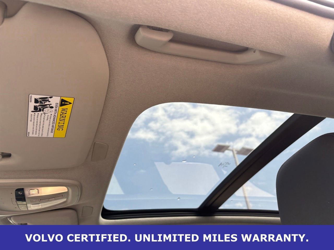 Certified 2025 Volvo XC40 B5 Plus AWD/4WD image 28