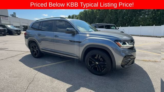 Used 2023 Volkswagen Atlas SEL R-Line AWD/4WD image 2