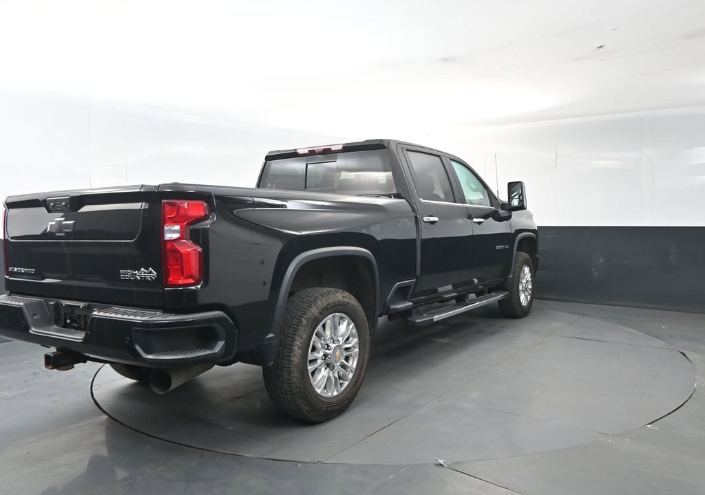 Used 2023 Chevrolet Silverado 3500 High Country w/ Technology Package AWD/4WD image 5