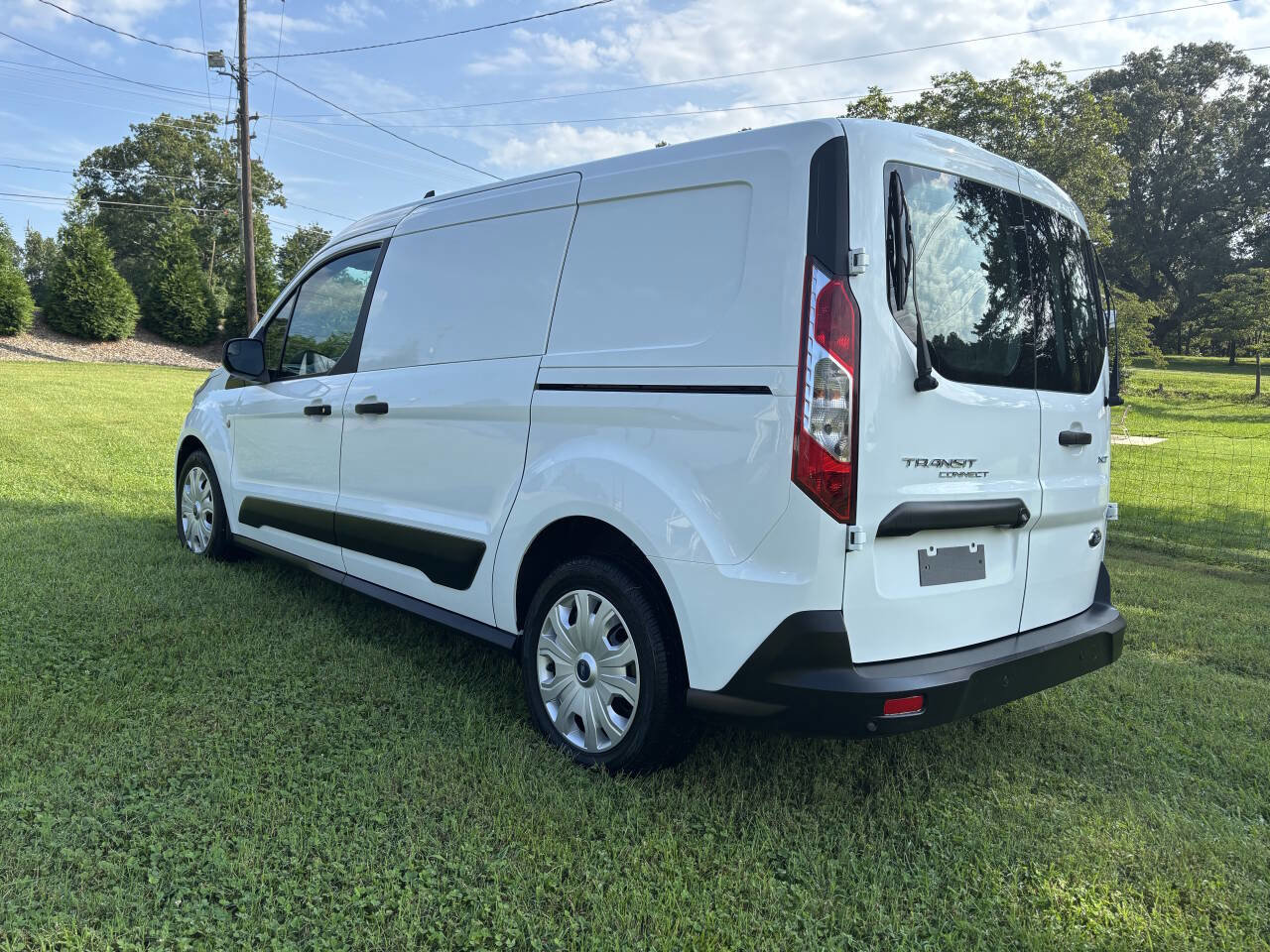 Used 2020 Ford Transit Connect XLT image 2