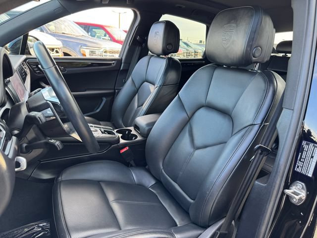 Used 2021 Porsche Macan AWD/4WD image 14