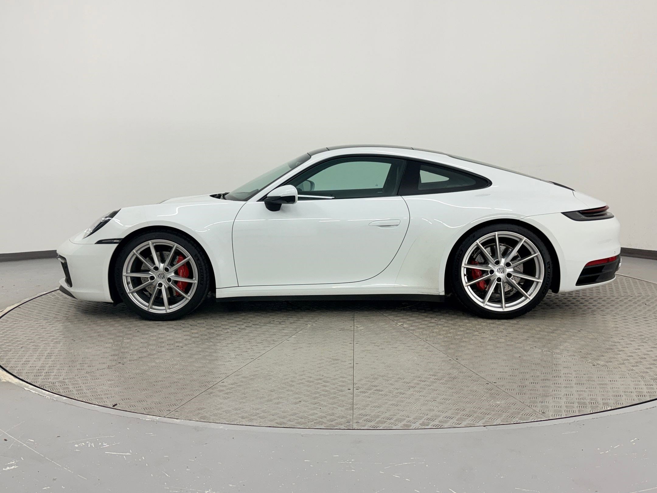 Used 2021 Porsche 911 Carrera S RWD image 2