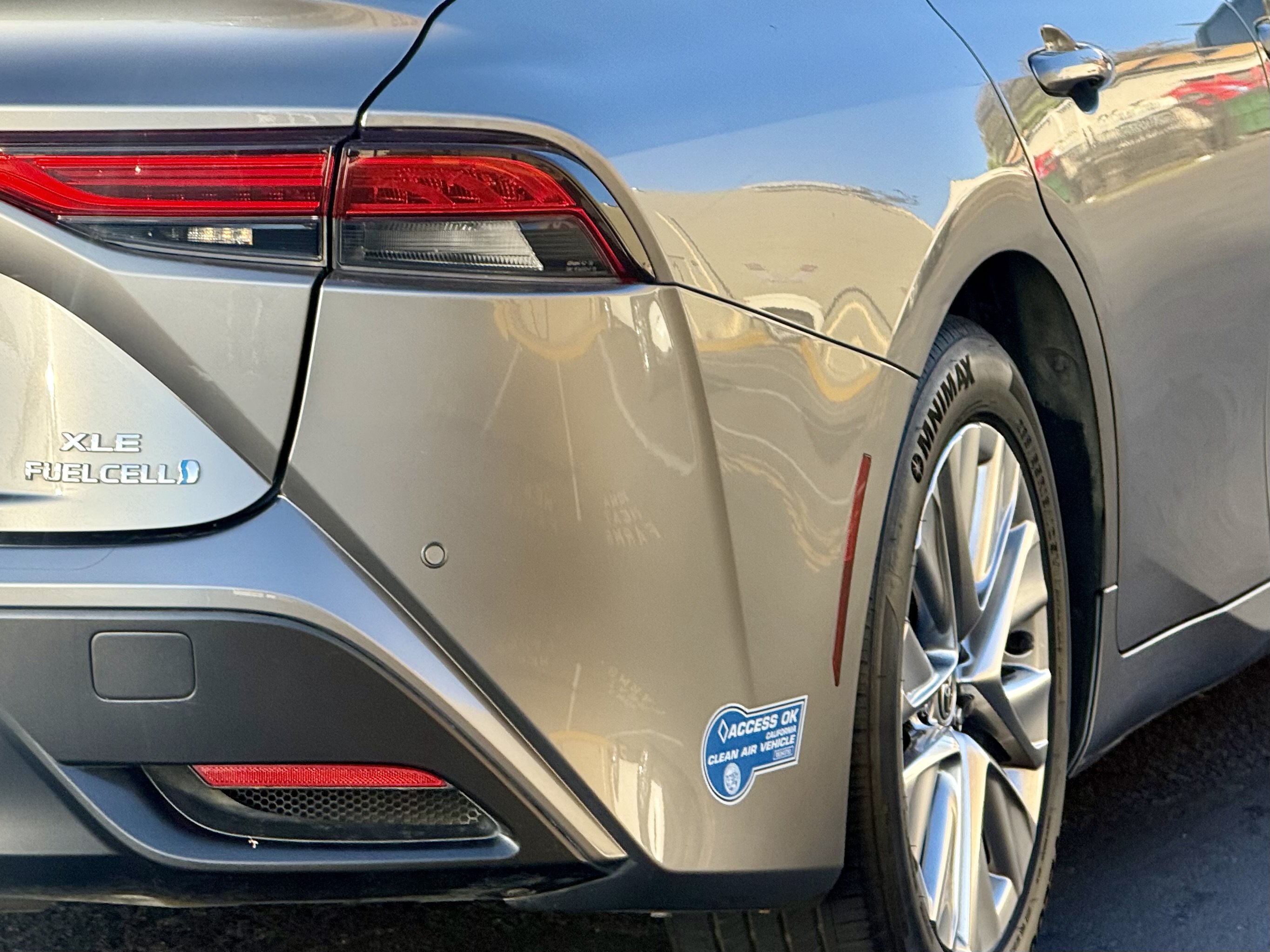 Used 2021 Toyota Mirai w/ Advanced Technology Package RWD image 12