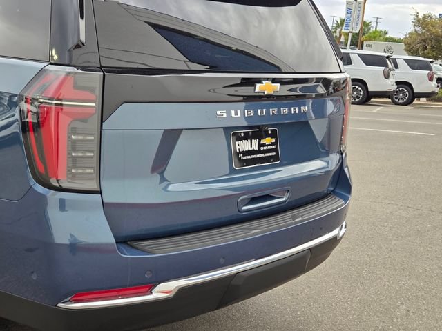 Certified 2025 Chevrolet Suburban LS RWD image 5