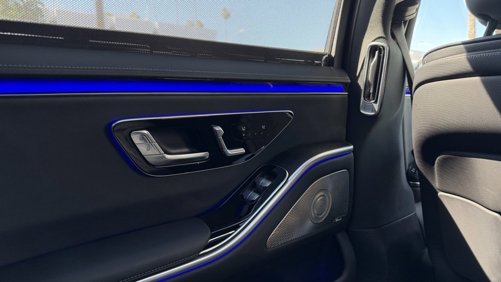 Used 2022 Mercedes-Benz S 580 4MATIC Sedan w/ AMG Line Package image 23