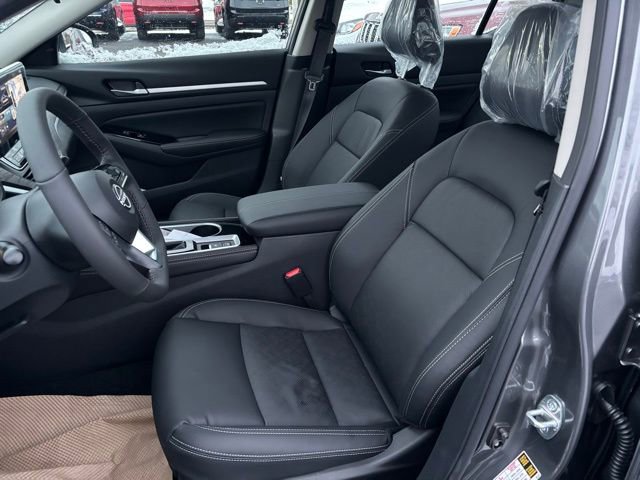 New 2025 Nissan Altima 2.5 SL AWD/4WD image 13