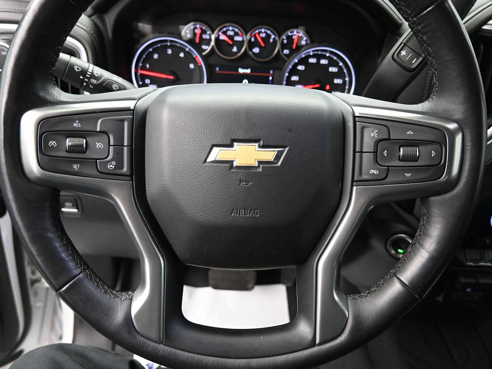 Used 2022 Chevrolet Silverado 2500 LTZ w/ Safety Package image 6