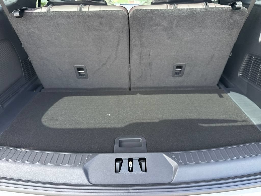 New 2026 Ford Explorer Platinum RWD image 21